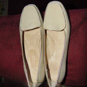 AEROPOSTALE  FLATS  7.5